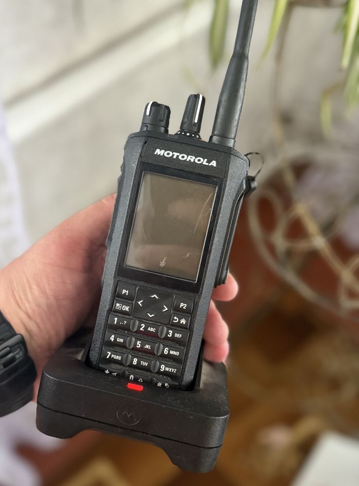 Motorola R7 VHF+акб+ант+зар