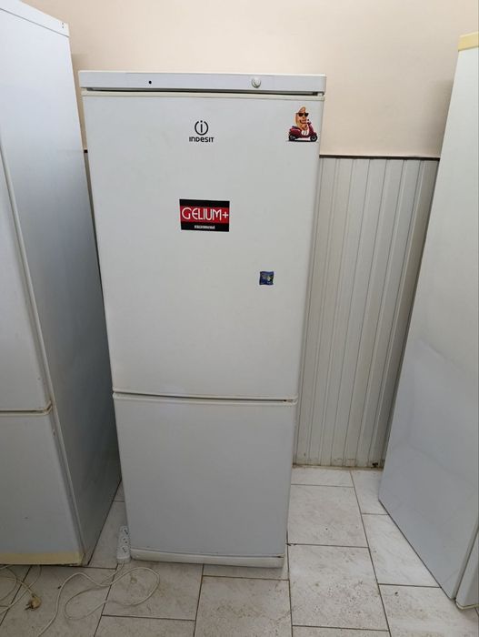 Б/У холодильник индезит, рабочий