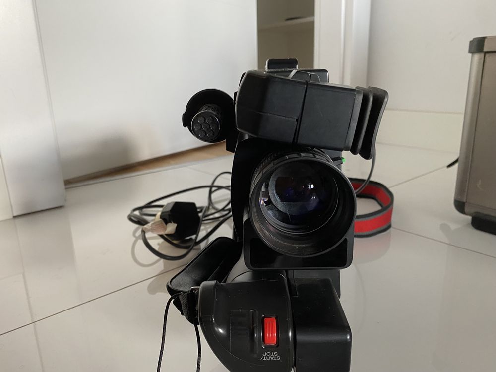 Kamera Sony Video 8 Pro CCD- V200E