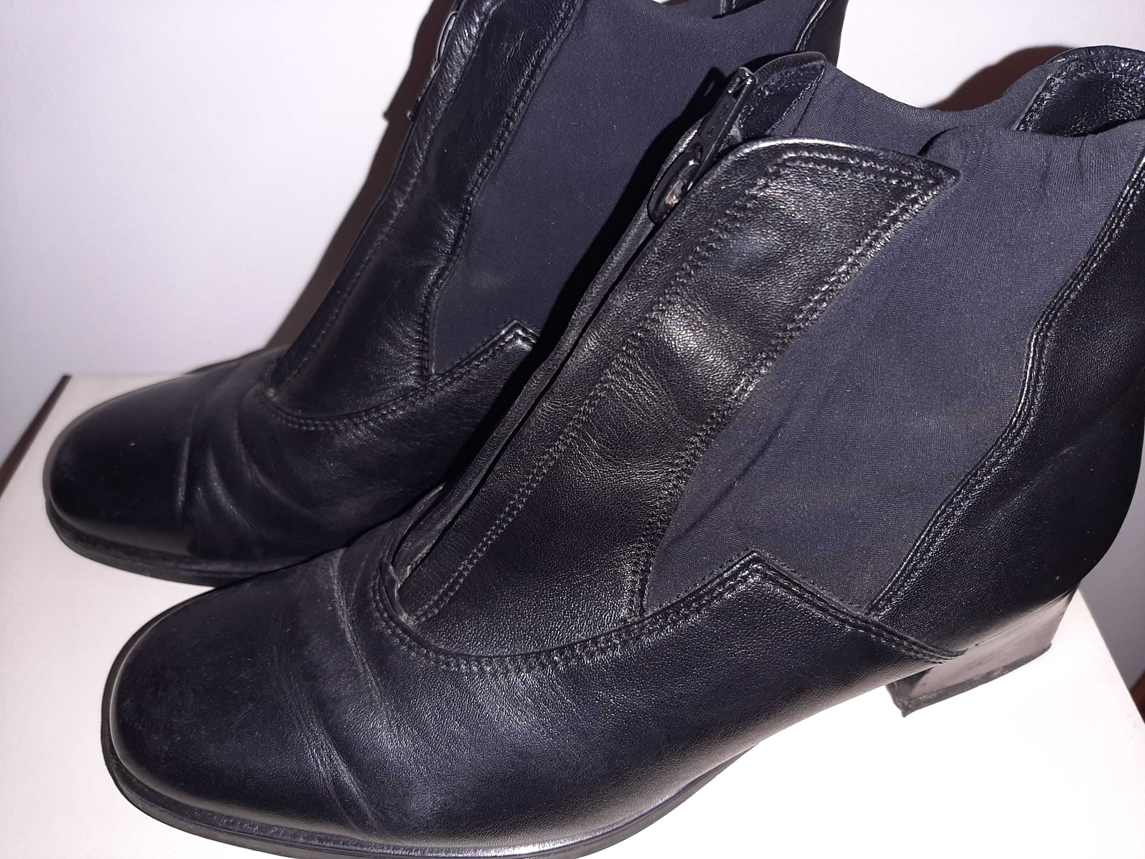 Botas em Pele Gabor Nº 35