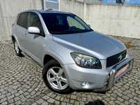 Toyota RAV4 Napęd 4 x 4, 177KM z nawigacją i kamerą cofania ! ! !