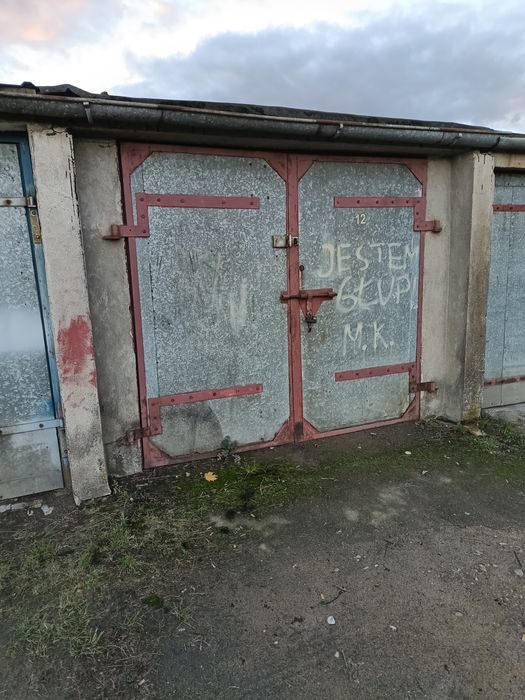 Garaż z kanałem osiedle południe