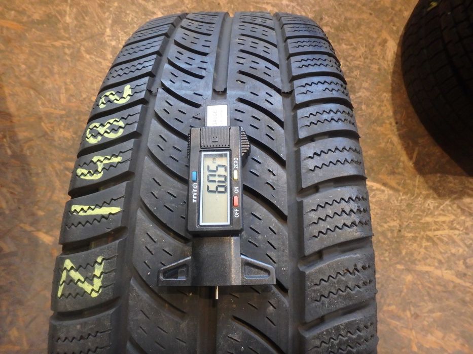 225/70r15C 225/70/15C Continental VancoWinter 2 Z/482