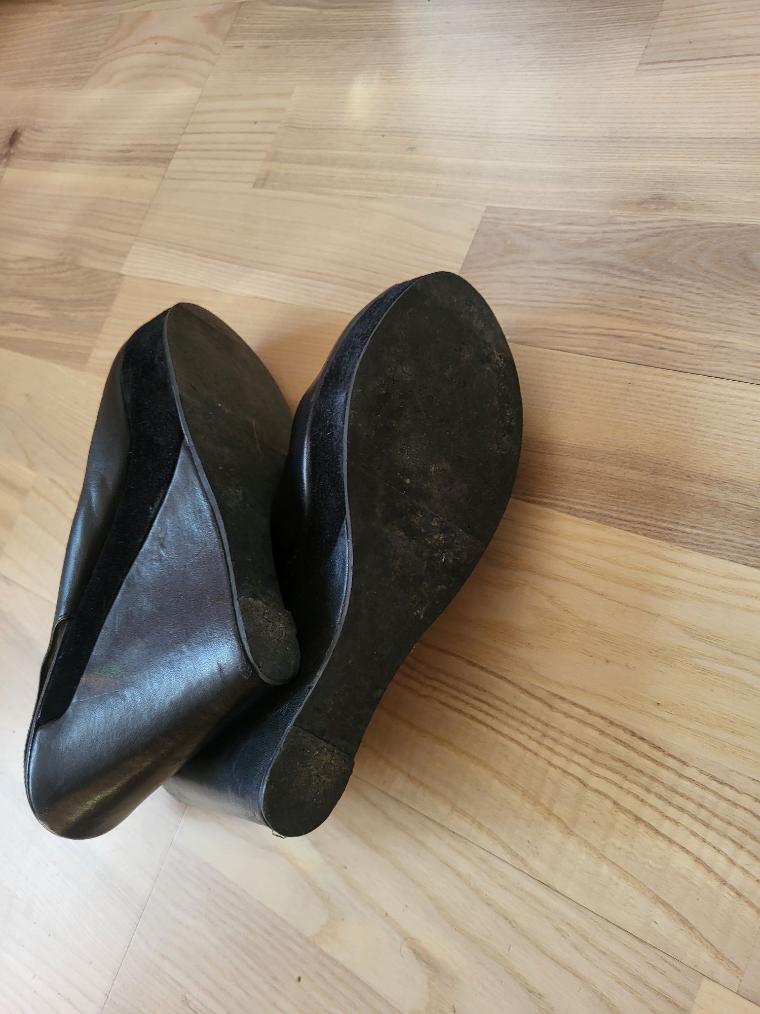 Sandałki skórzane Filippa K. 40