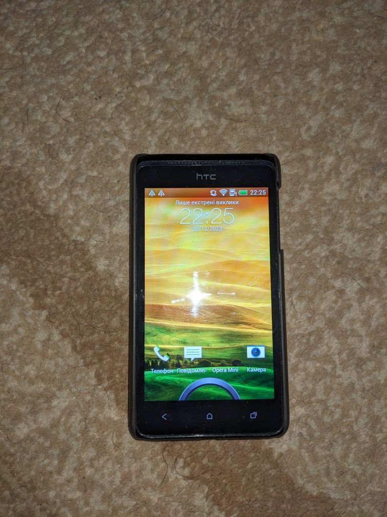 HTC Desire 400 dual sim + купа запчастин