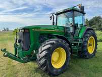 трактор John Deere 8200