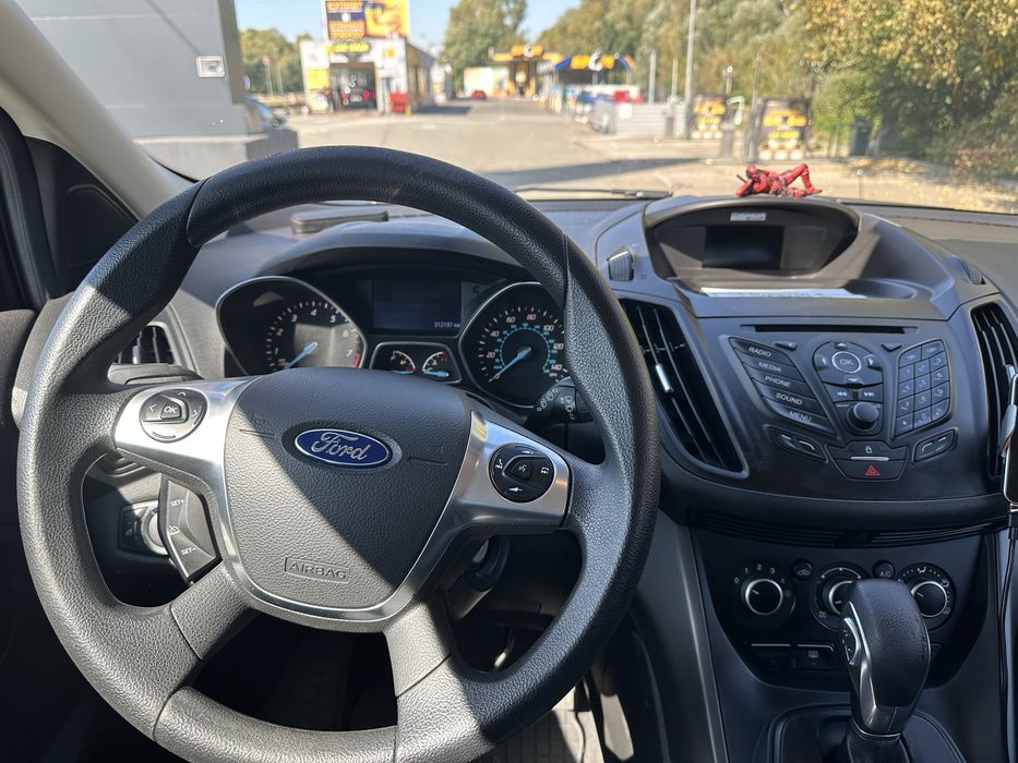 Продаж Ford Escape 2014 2,5