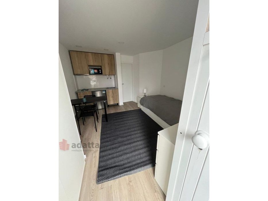 Estúdio Mobilado Arrenda-se na Alta de Coimbra [junto Universidade]