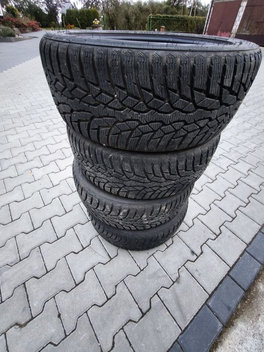 Opony zimowe 4 szt.  Nokian 225/45 R17
