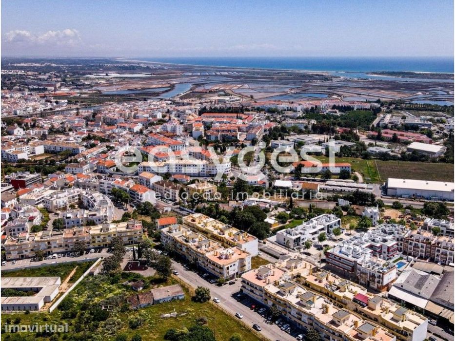 Fabulosa Moradia T3+1 na cidade histórica de Tavira com vista mar