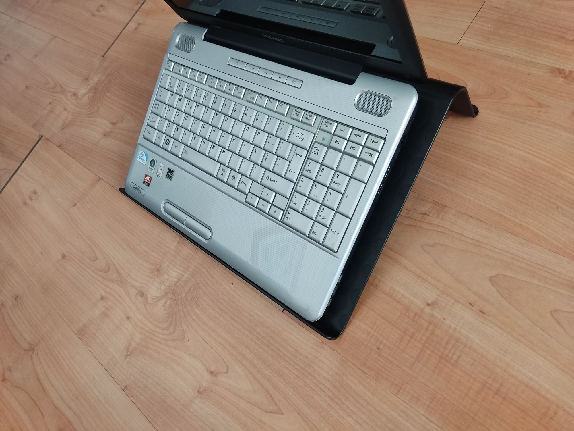 Base ergonomica IKEA para portátil (ler texto anúncio)