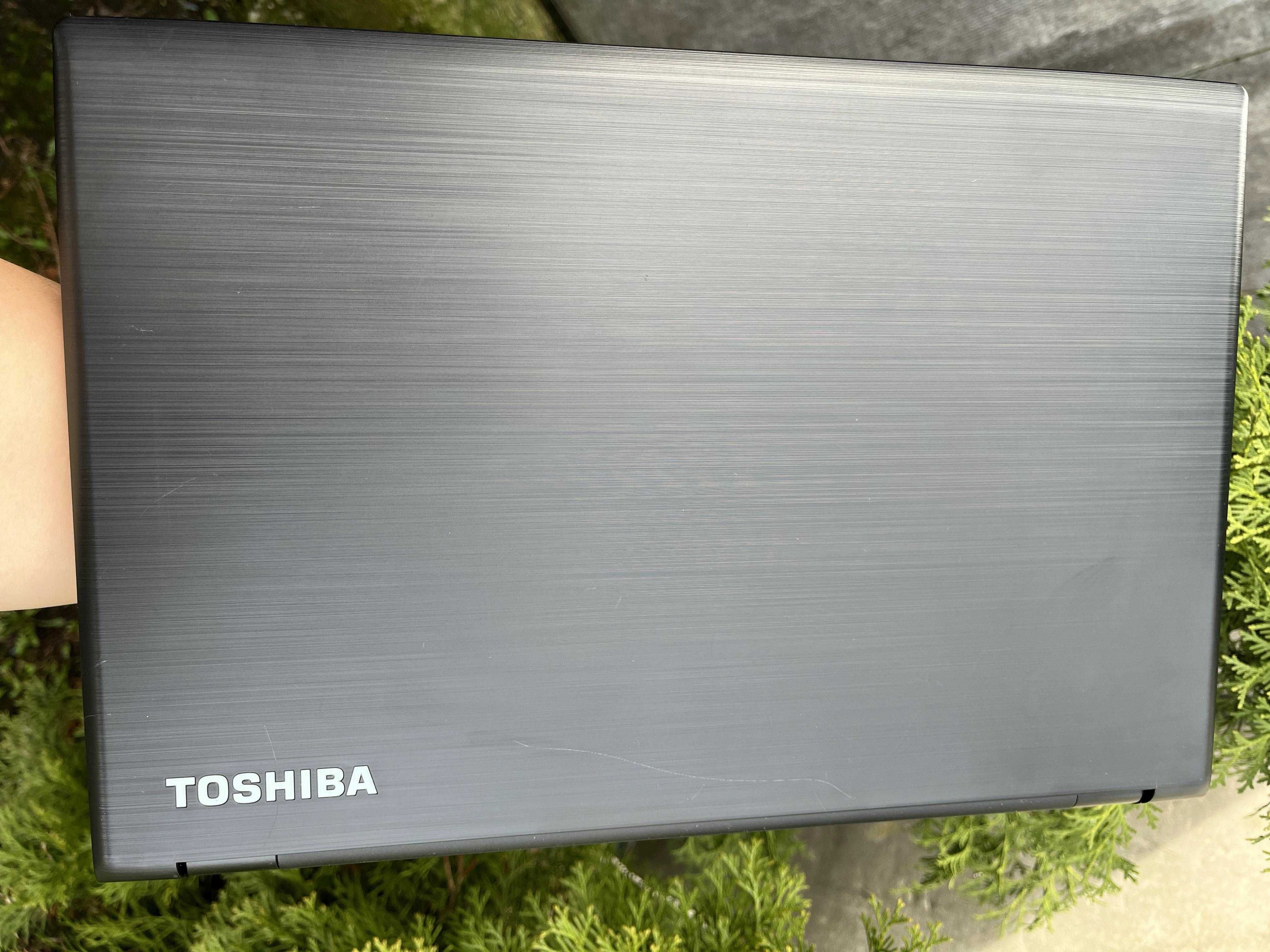 Ноутбук Toshiba B65/D 15.6*HD/i5-6200u/RAM 8GB/SSD 256GB/Батарея 6 год