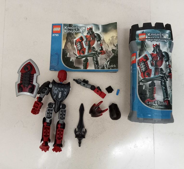 Lego Knights Kingdom - Lord Vladek