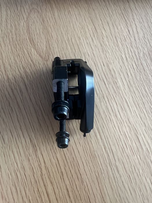 Zacisk hamulca Shimano BR-UR300