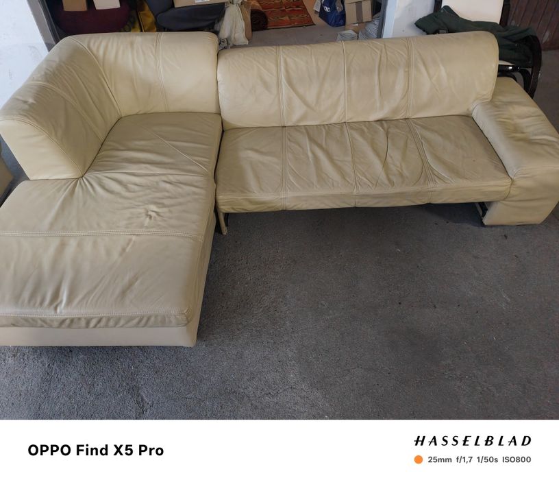 Sprzedam.naroznik skorzany z funkcja spania