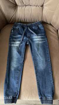 Детские джинсы на мальчика (замеры на фото)