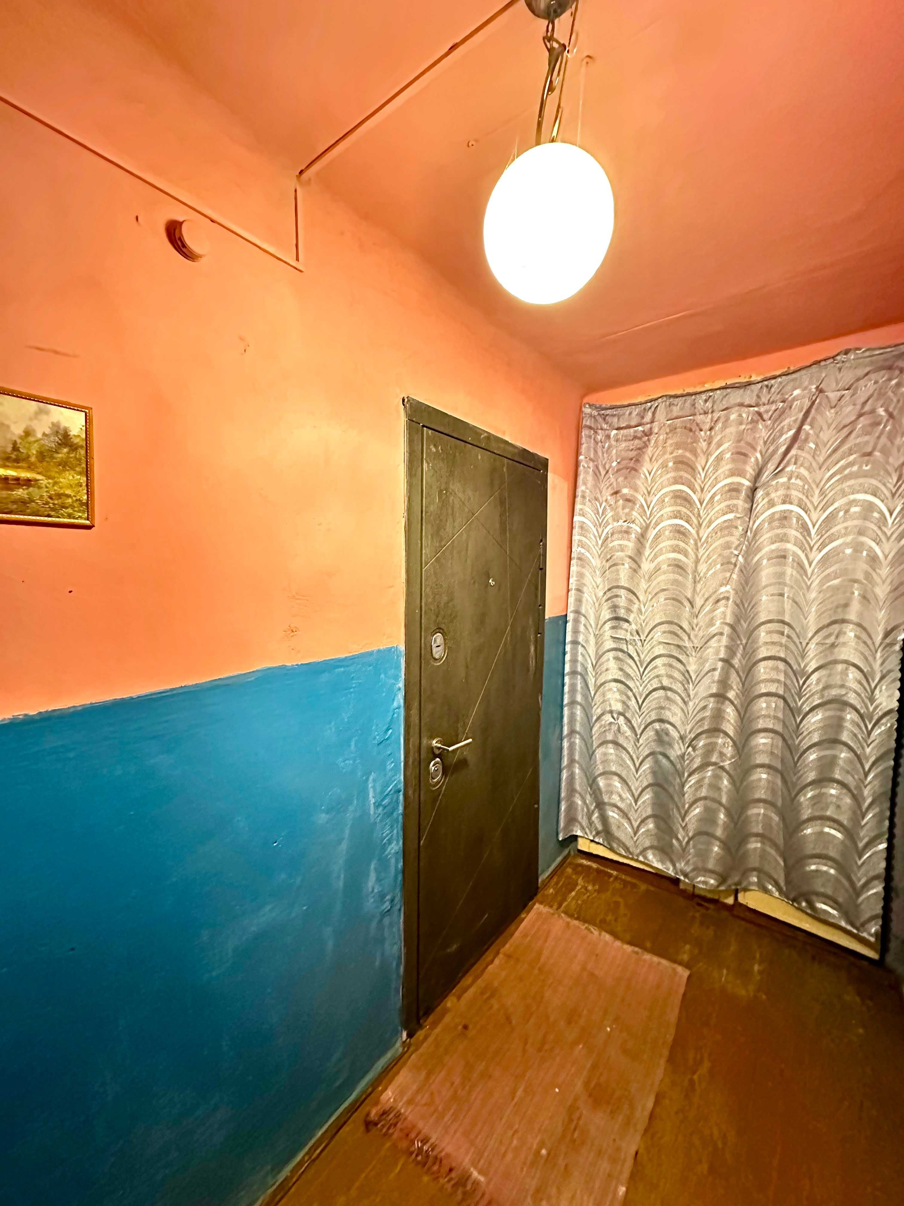 Продаж 2х суміжних кімнат в гуртожитку у м. Стебник!