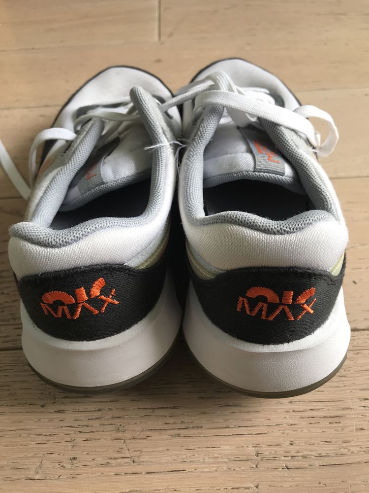 Buty dziecięce Nike NIKE AIR MAX MOTIF NN GS FJD r 39 24,5 cm idealne