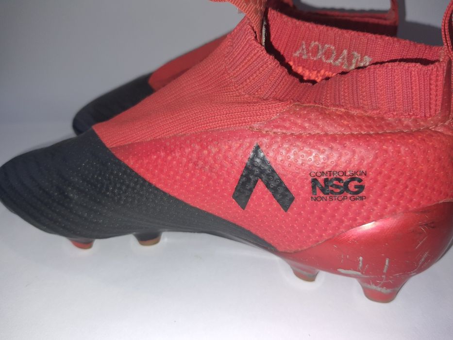 Продам бутсы, футзалки,сороконожки