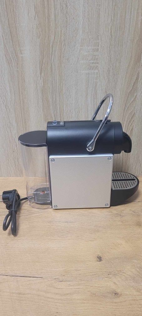 Ekspres De'Longhi Nespresso Pixie EN 124.S