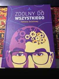 Zdolny do wszystkiego Tomasz Gimper Działowy