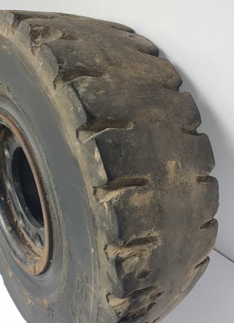 Opona Koło Pełne Wózek Widłowy Doosan B18T-5 18x7-8