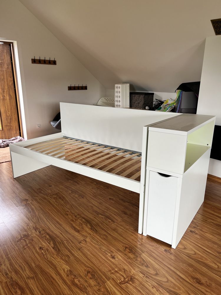 Łóżko ikea białe z zagłówkiem z szafką zielone ze stelażem 90 na 200