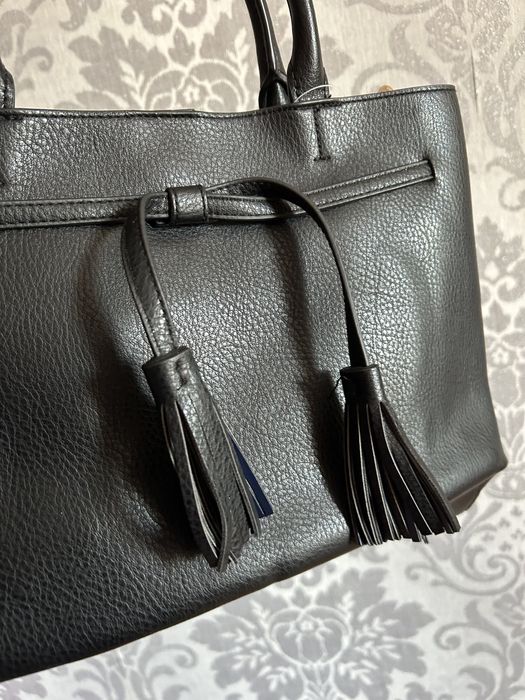 Czarna torebka na ramię