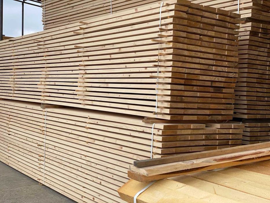Брус сухий хвойний, пиломатеріали