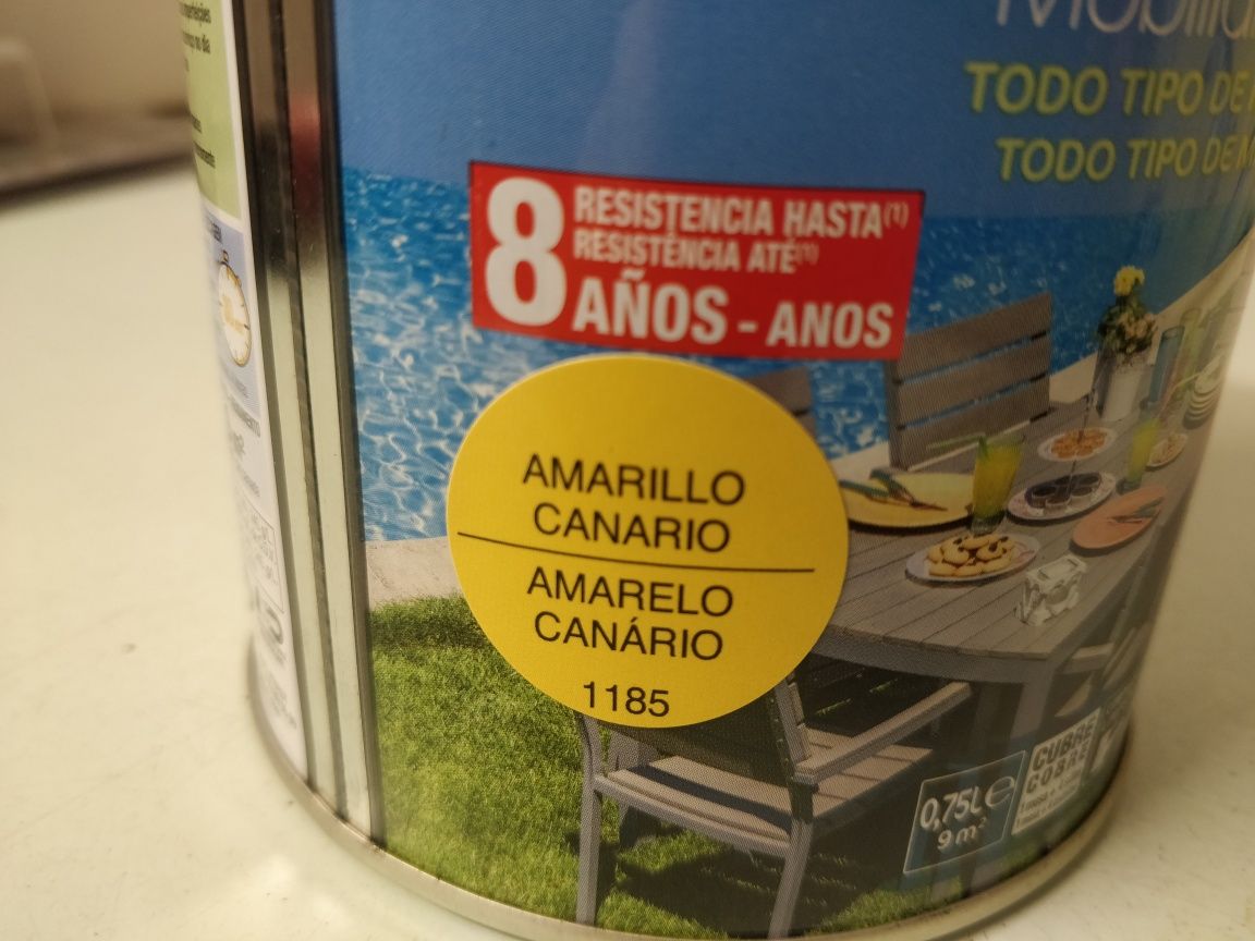 Tinta para mobiliário de exterior (madeira ou compósito) amarelo.