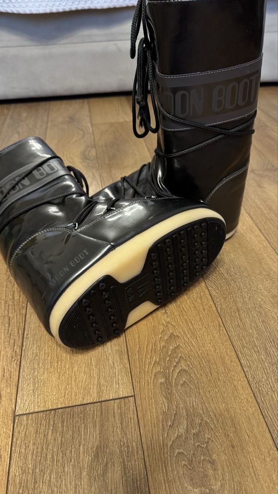 Высокие мунбуты. Moon boot