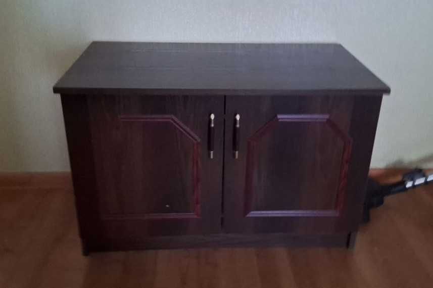 Тумбочка, меблі в кімнату