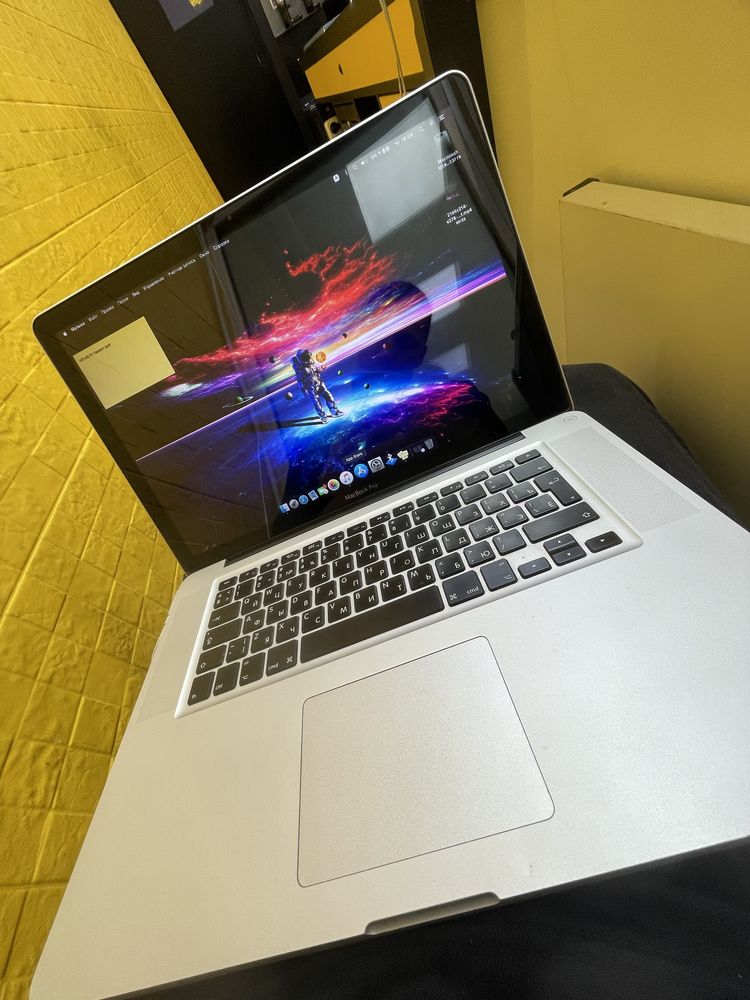 Macbook Pro15” i7 чотирьох ядерний 8gb 750gb