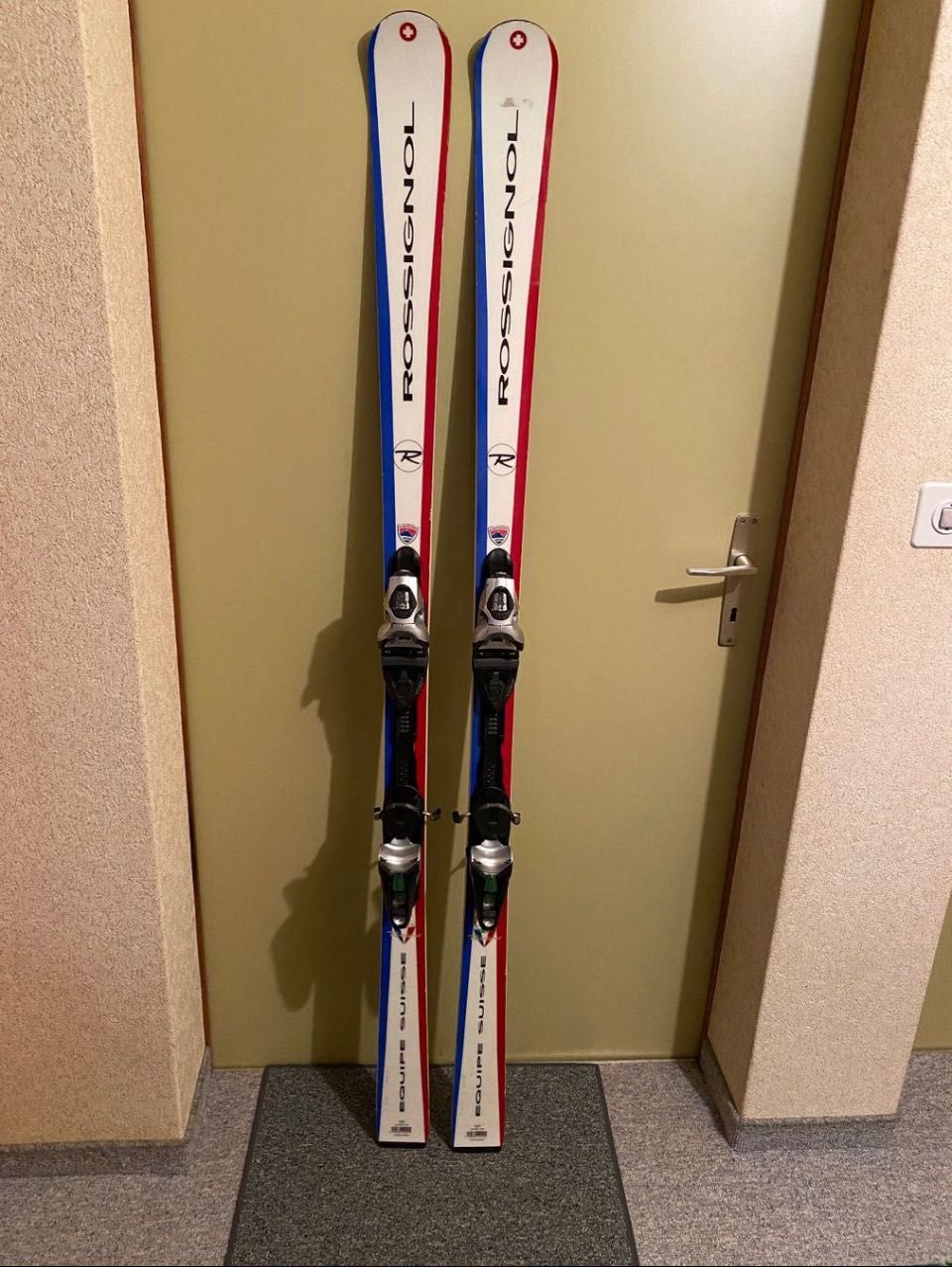 Narty Rossignol Equipe Suisse 167 cm z wiązaniami