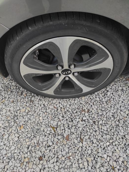Koła Kia 18 cali 5x114.3 Falken tpms
