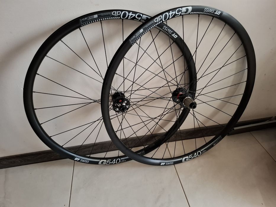 Nowe koła 28 29 dt swiss novatec gravel maszynowe sztywne osie