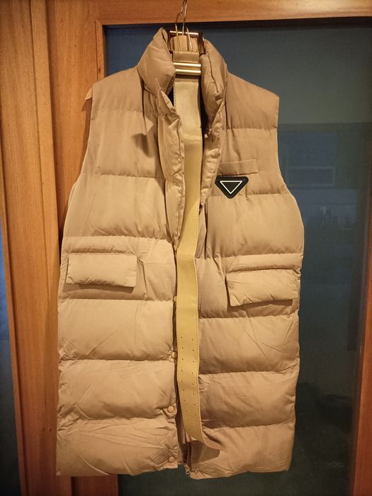 Colete com cinto bege