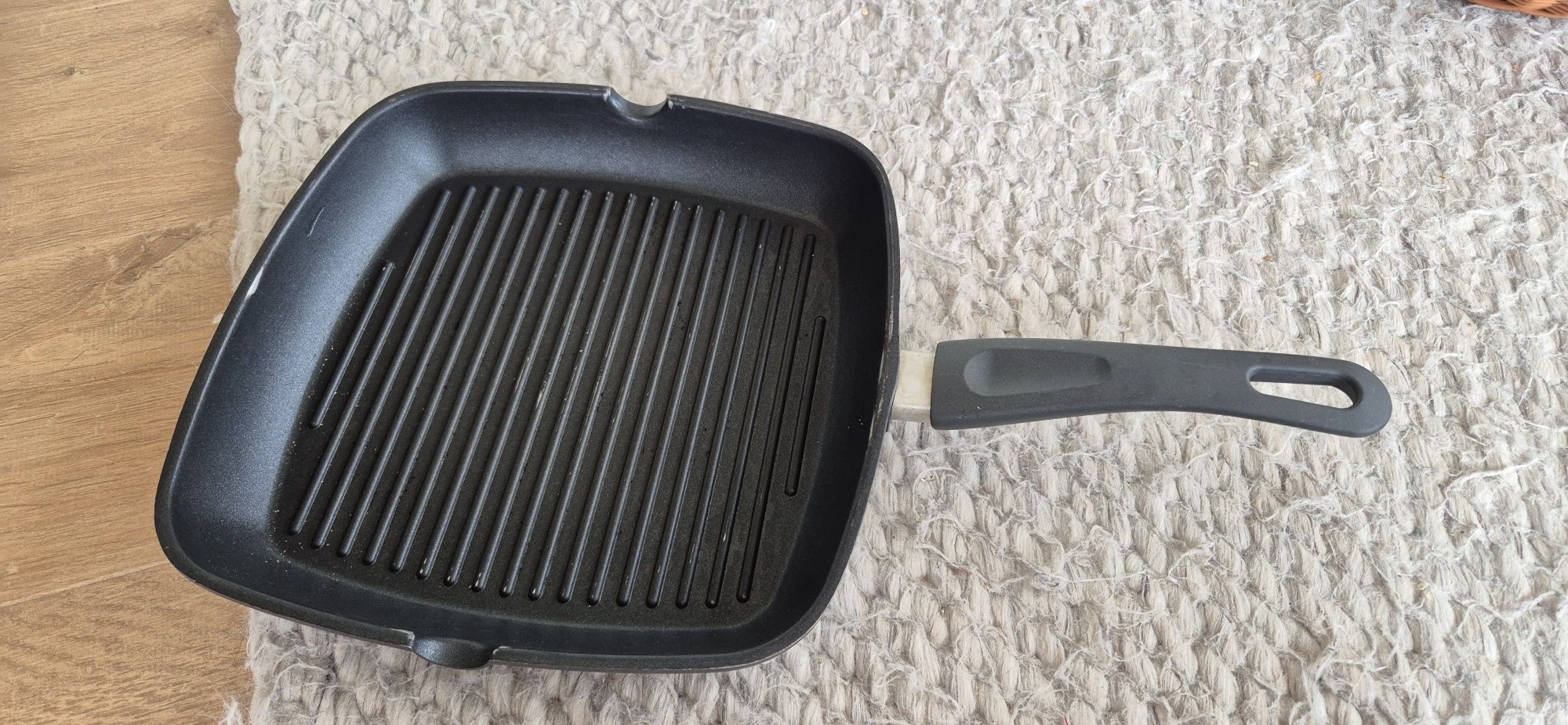 Patelnia grillowa Tefal używana