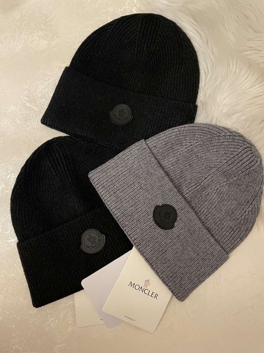 Шапка жіноча Moncler