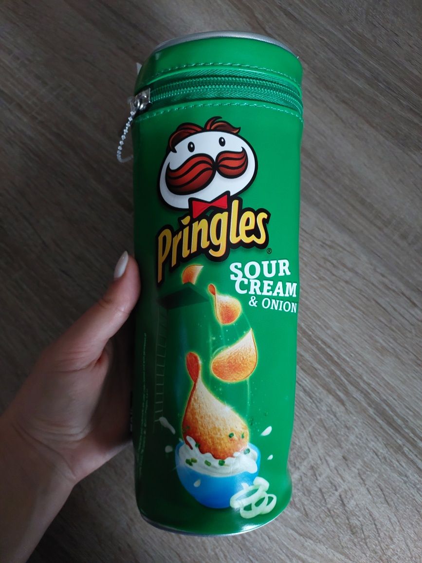 Пенал Helix Pringles у вигляді банки з чіпсами