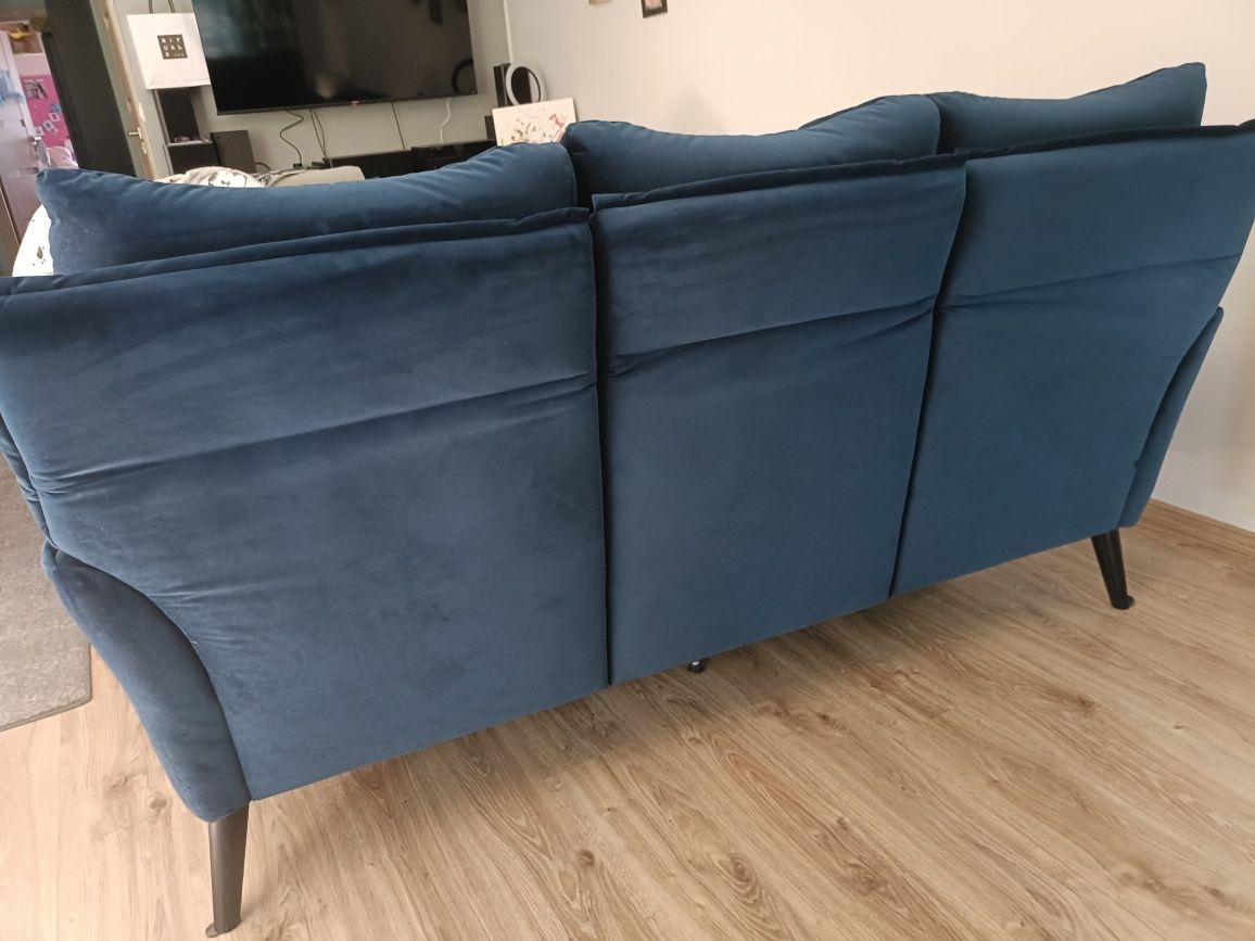Sofa Inka Agata Meble Welurowa Ciemnoniebieska  Tkanina GR3