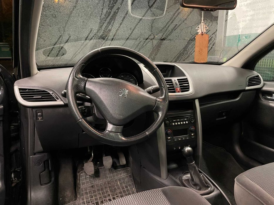Peugeot 207 1.6HDi 90KM 2006 rok