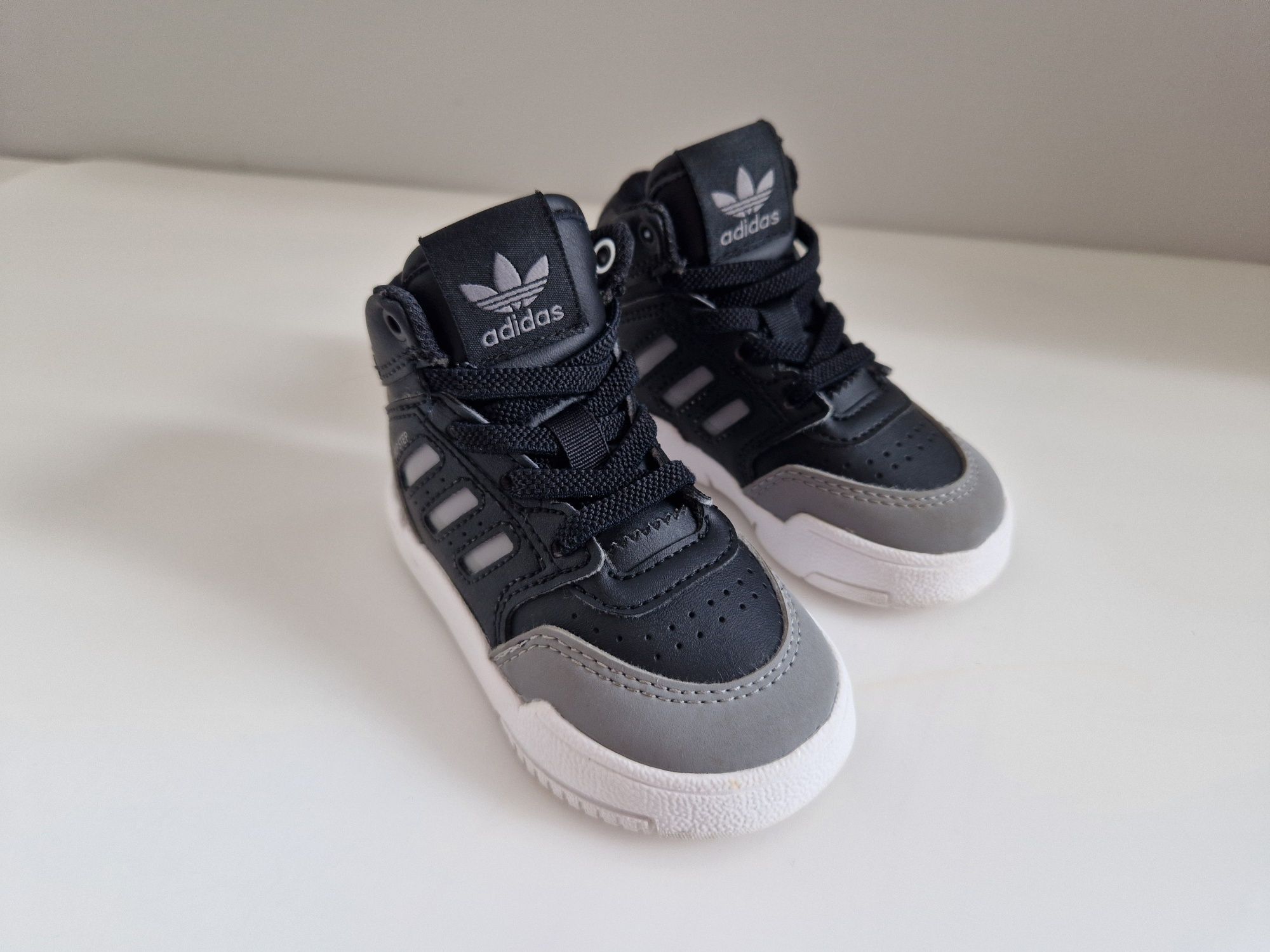 Adidas buty sportowe dziecięce Adidas r 20