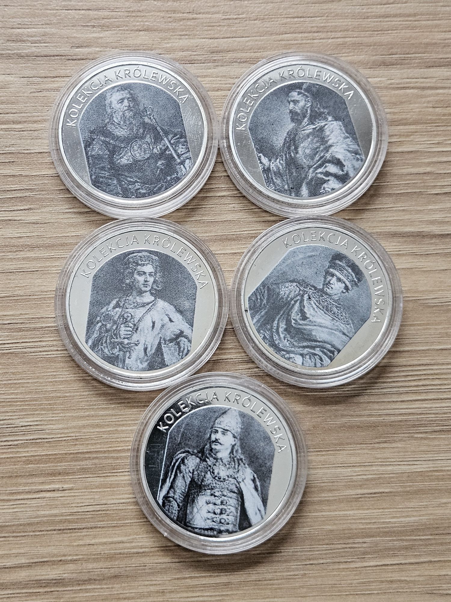 Zesataw medali, poczet królów