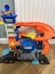 Tor hot wheels rekin