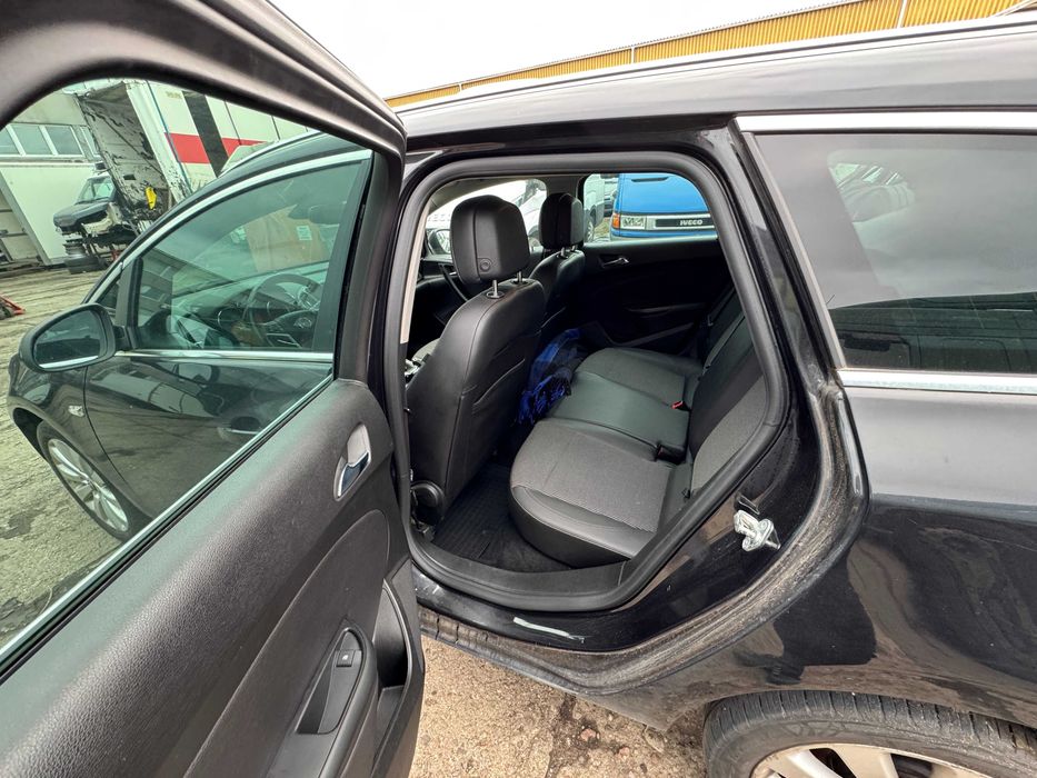 Opel ASTRA 1.6 CDTi 2016 rok Kombi Super Wyposażenie uszkodzony silnik