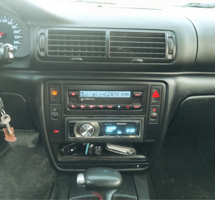 Фольксваген ПасатВ5