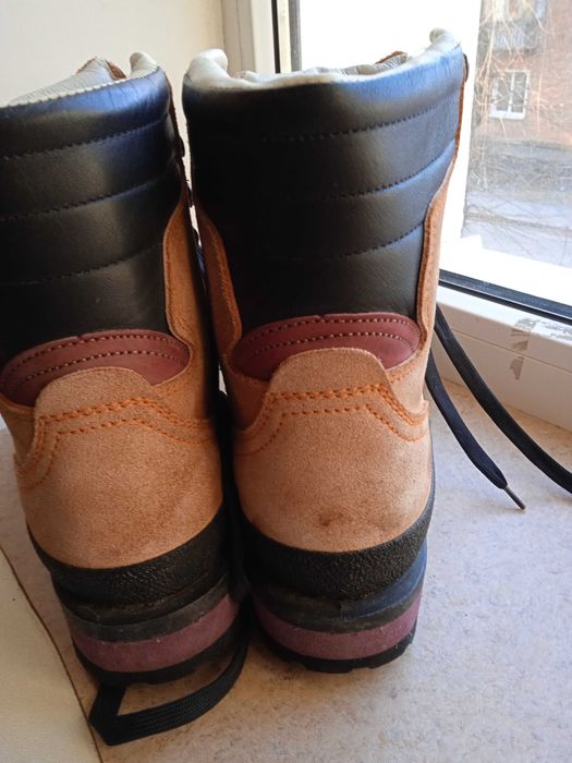 трекинговые ботинки