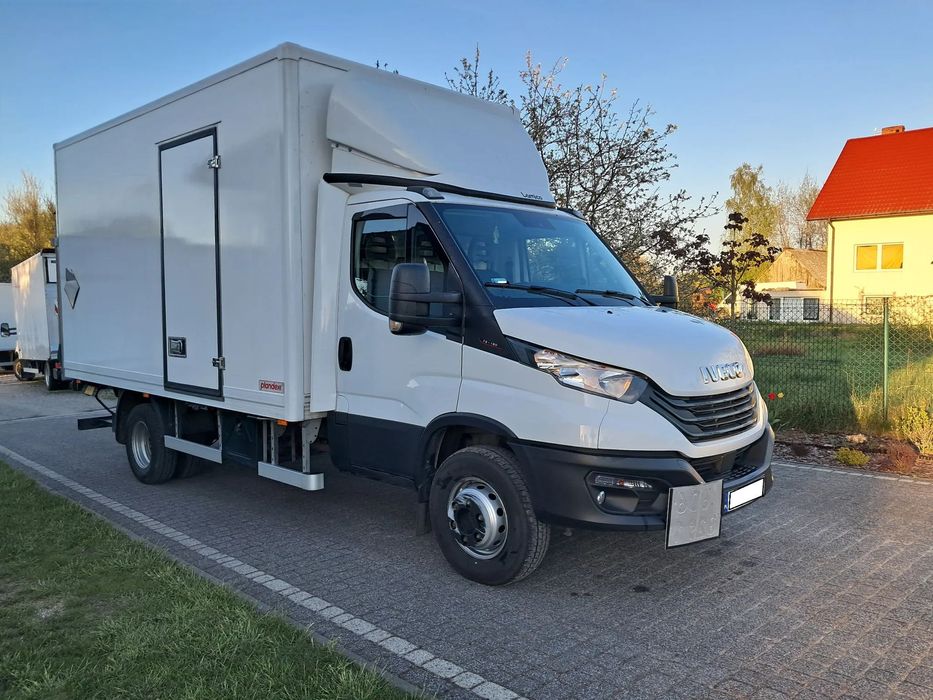 Iveco Daily 72C180 Kontener + Winda 1 Tona Salon Polska  Nowe Auto, 8-palet, winda 1 tona, Salon Polska