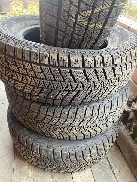 Шины 205/65/R15 отличное состояние